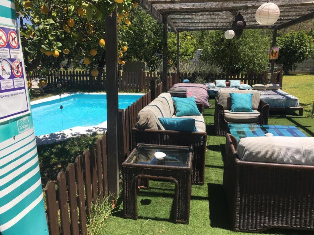 Pensjonat Karma House Casares Zewnętrze zdjęcie